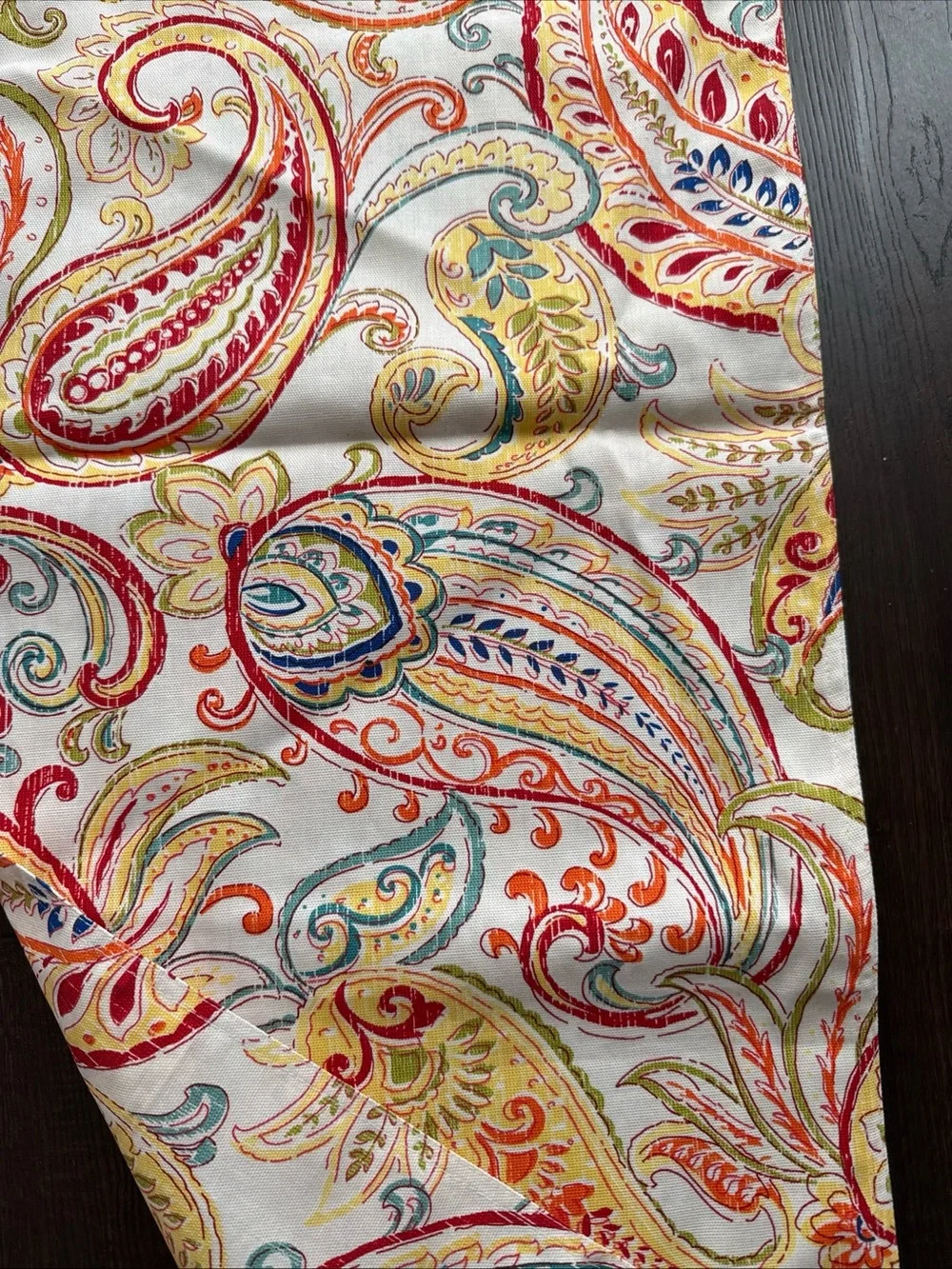Paisley Pattern Table Runner Fieata Brand tag removed